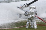 Тушение особо опасных пожаров с дополнительной защитой для пожарных