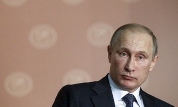 Путин призвал заниматься ценами на бензин и продукты в ручном режиме