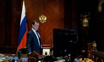 Медведев запретил закупки иностранного ПО для нужд бюджетников