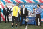 Награждение лучшего вратаря на «Футбольной лиге безопасности-2012»